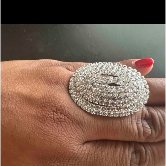 Silvertone Gorgeous Sexy Nightclub Party Rhinestone 1.7-1.8 cm Adjustable Ring - Picture 5 of 7